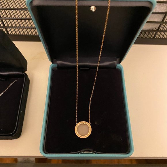 Tiffany and Co Diamond and Mother-of-pearl Circle Pendant - Picture 1 of 2